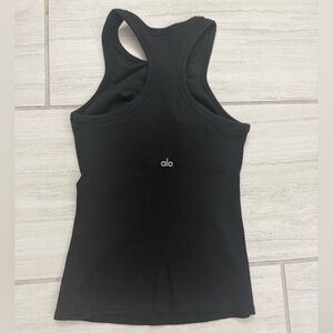 ALO YOGA BLACK TANK TOP RIBBED BUILT IN BRA SIZE SMALL S